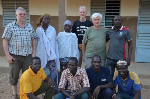 Membres de Mariam Faso avec professeurs de l'école Marie Joachim